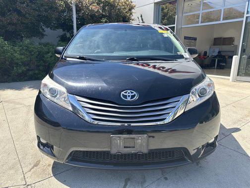 2015 Toyota Sienna XLE