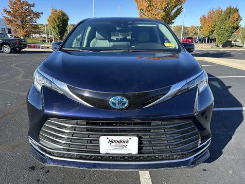 2024 Toyota Sienna Limited