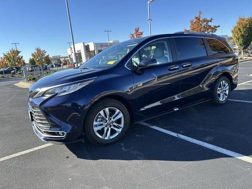 2024 Toyota Sienna Limited
