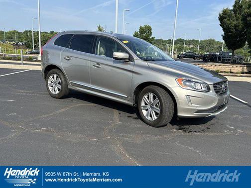 2016 Volvo XC60 T6 Platinum