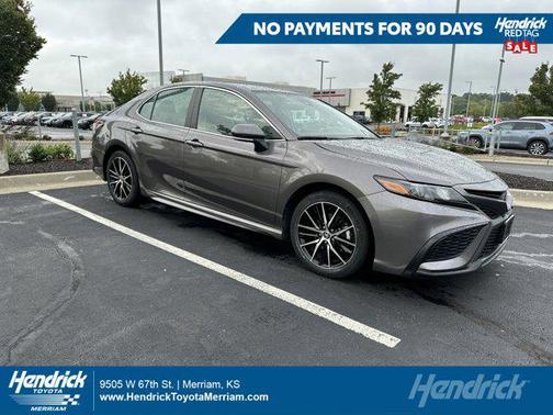 2024 Toyota Camry SE