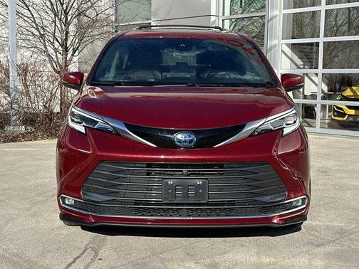 2021 Toyota Sienna Platinum