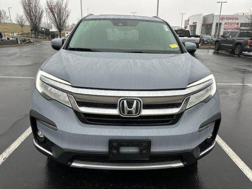 2022 Honda Pilot Touring 8-Passenger