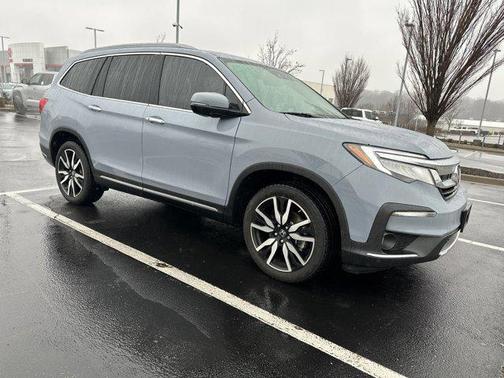 2022 Honda Pilot Touring 8-Passenger