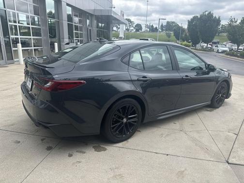 Underground 2025 Toyota Camry SE