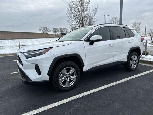 2025 Toyota RAV4 XLE