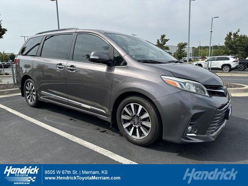 2019 Toyota Sienna Limited Premium