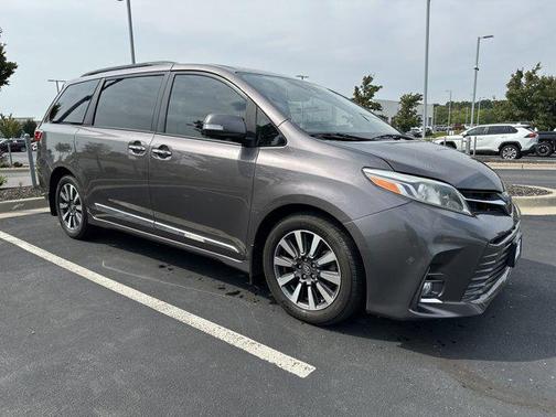 2019 Toyota Sienna Limited Premium