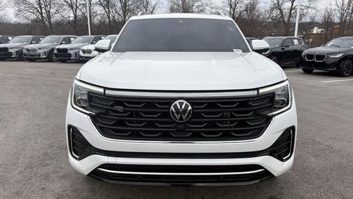 Opal White Pearl 2024 Volkswagen Atlas 2.0T SEL Premium R-Line 4MOTION