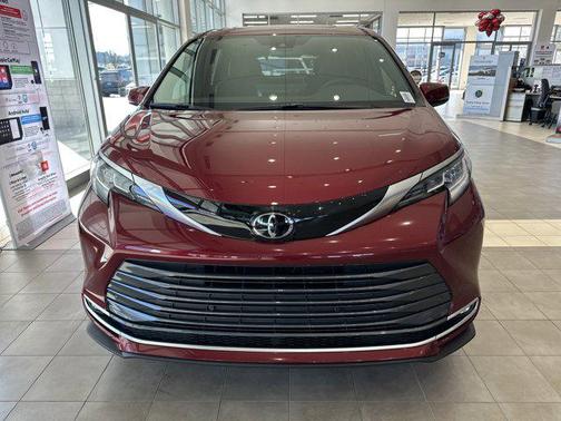 2026 Toyota Sienna Limited