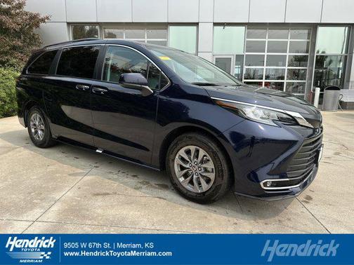 2023 Toyota Sienna XLE 7 Passenger