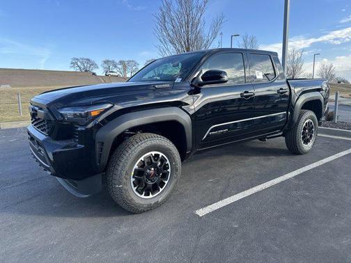 2026 Toyota Tacoma Hybrid TRD Off Road