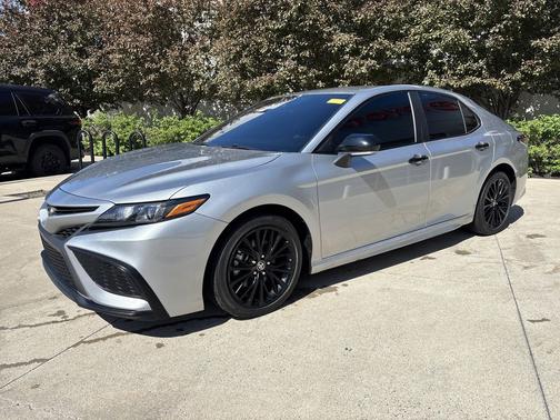 Celestial Silver Metallic 2022 Toyota Camry SE