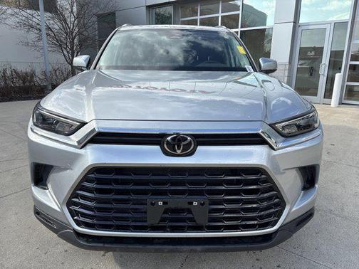 Celestial Silver Metallic 2025 Toyota Grand Highlander XLE
