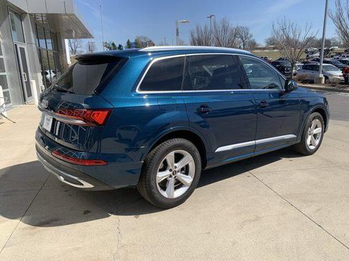 2022 Audi Q7 55 Premium