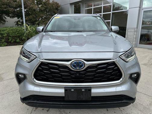 2022 Toyota Highlander Hybrid Limited