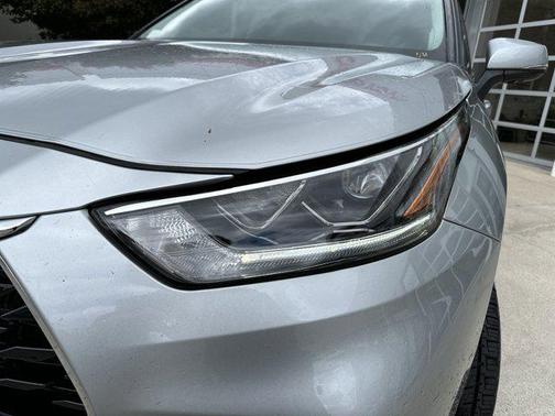 2022 Toyota Highlander Hybrid Limited