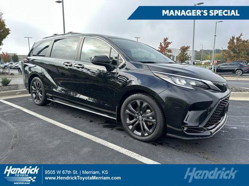 2023 Toyota Sienna XSE 7 Passenger