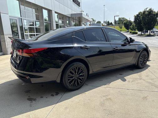 Super Black 2023 Nissan Altima 2.5 SV