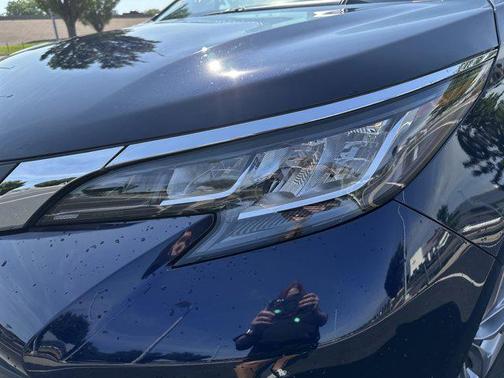 2021 Toyota Sienna XLE 7 Passenger