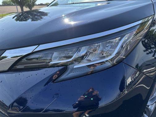 2021 Toyota Sienna XLE 7 Passenger