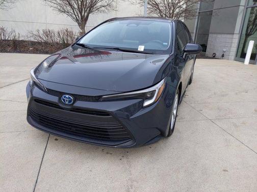 2025 Toyota Corolla Hybrid SE