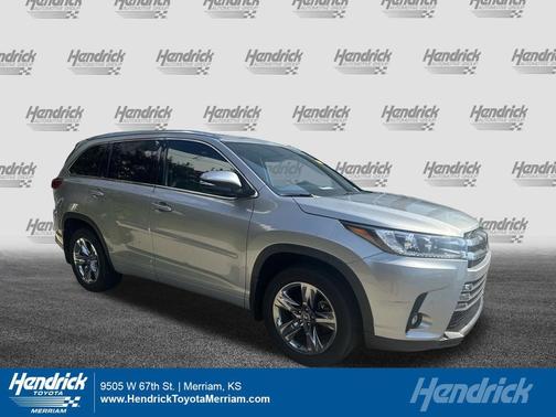 Celestial Silver Metallic 2019 Toyota Highlander Limited Platinum