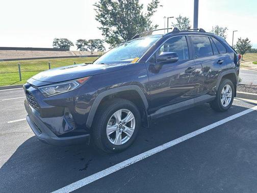 2020 Toyota RAV4 Hybrid XLE