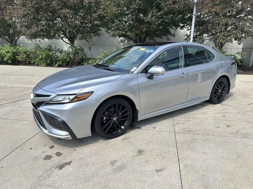 Celestial Silver Metallic 2022 Toyota Camry XSE