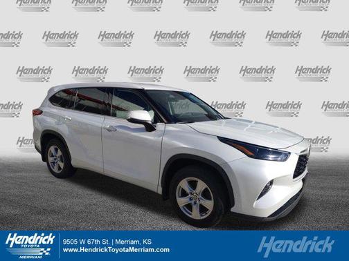 2022 Toyota Highlander LE