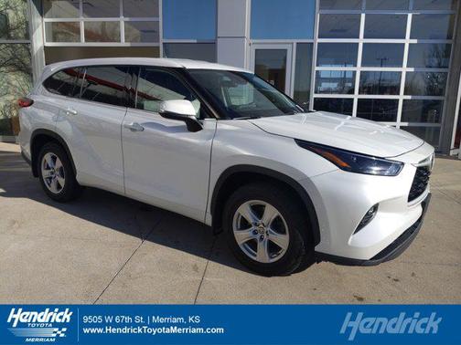 2022 Toyota Highlander LE