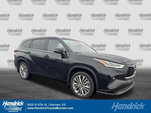 2022 Toyota Highlander Platinum