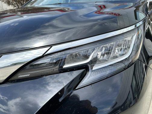 2023 Toyota Sienna LE