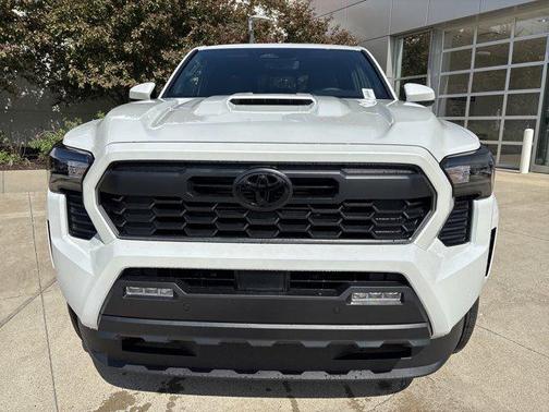Wind Chill Pearl 2026 Toyota Tacoma TRD Sport