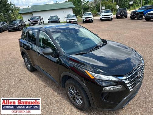 Super Black 2024 Nissan Rogue S