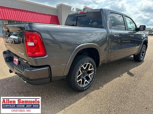 Granite Crystal Metallic Clearcoat 2026 RAM 1500 Laramie