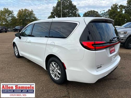 2026 Chrysler Pacifica L