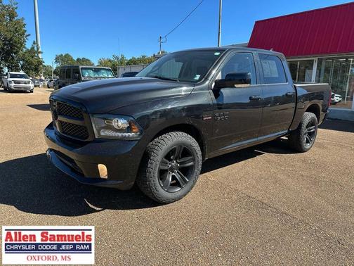 2018 RAM 1500 Night Crew Cab 4x4 5'7' Box