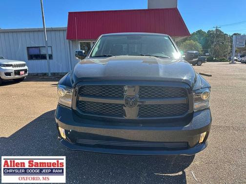 2018 RAM 1500 Night Crew Cab 4x4 5'7' Box