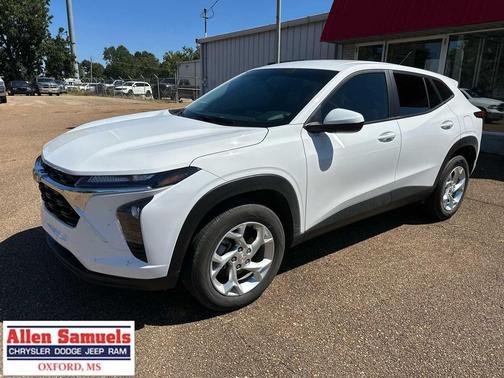 2025 Chevrolet Trax LS