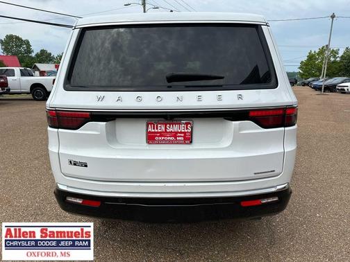 Bright White Clearcoat 2024 Jeep Wagoneer Series II 4x2