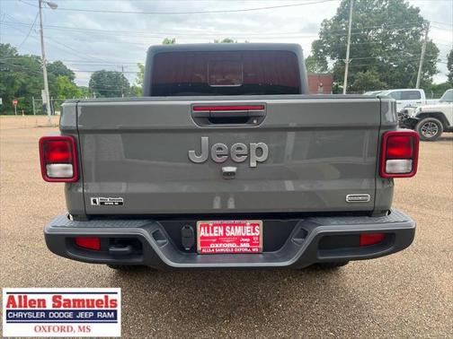 2023 Jeep Gladiator Overland