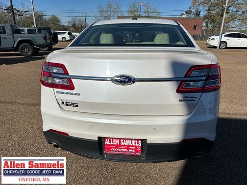 2015 Ford Taurus SEL