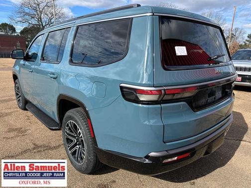 2026 Jeep Grand Wagoneer 4x2