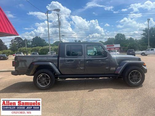 2023 Jeep Gladiator Overland