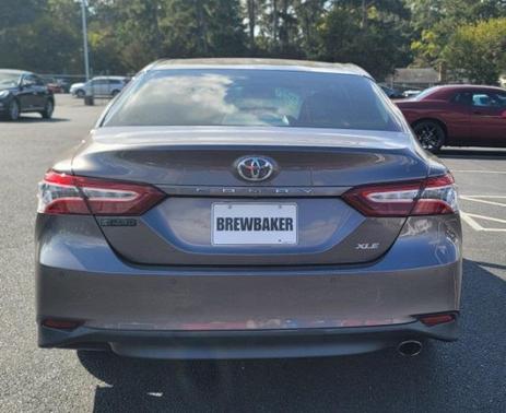 Photo 4 of 7 of 2018 Toyota Camry XLE