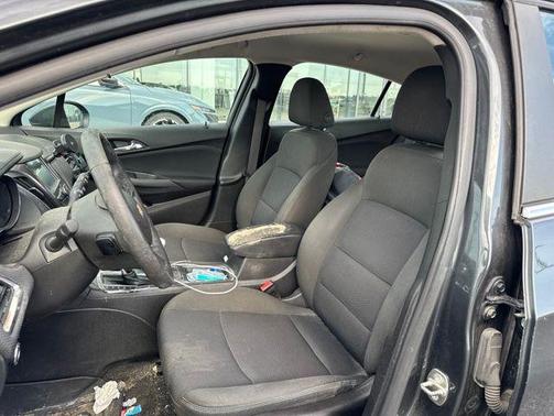 Nightfall Gray Metallic 2017 Chevrolet Cruze LT