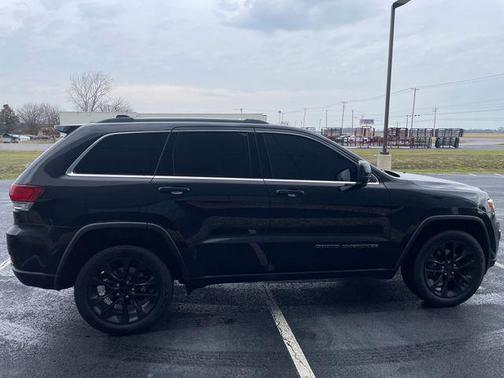 2020 Jeep Grand Cherokee Laredo