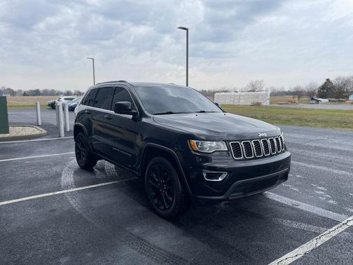 2020 Jeep Grand Cherokee Laredo