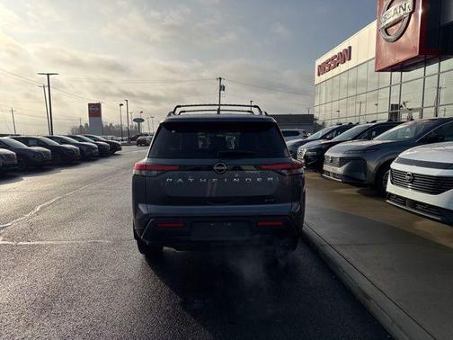 2025 Nissan Pathfinder SV 4WD